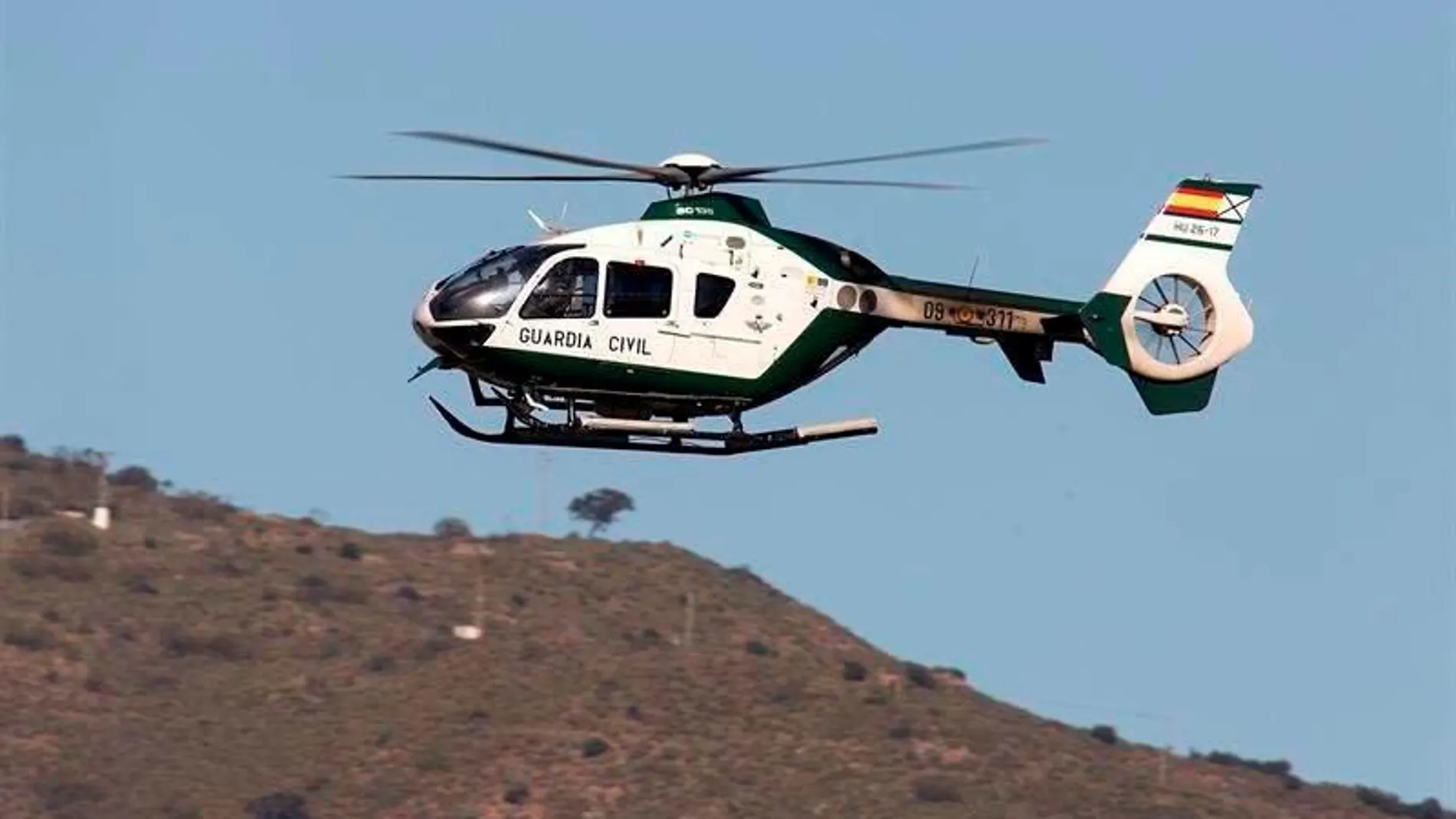 Un helicóptero de la Guardia Civil, en una imagen de archivo / Efe