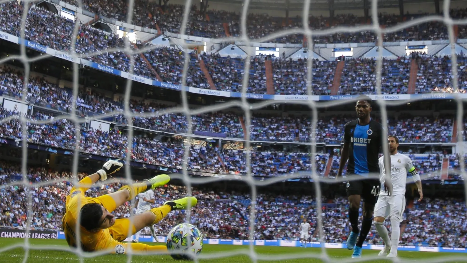 Courtois, tras encajar un gol ante el Brujas