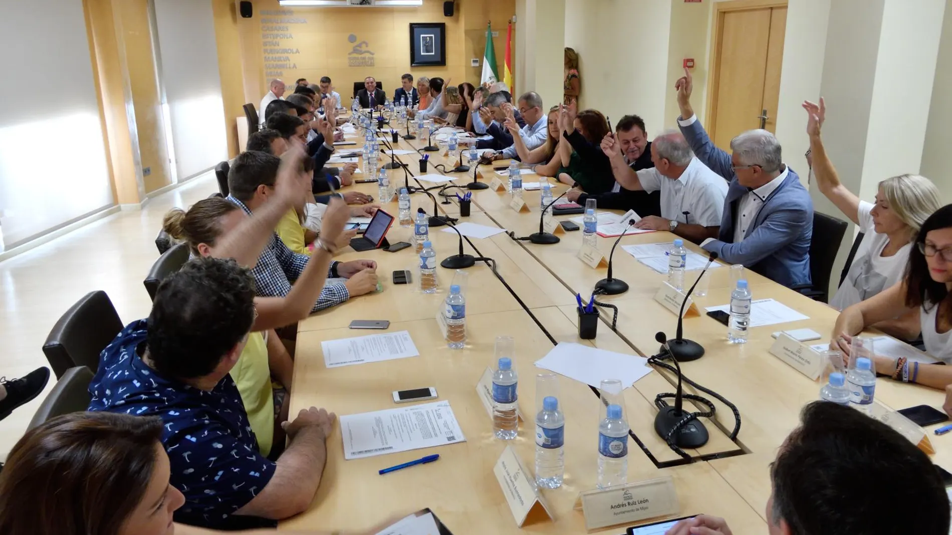 Asamblea Extraordinaria de la Mancomunidad de Municipios de la Costa del Sol Occidental, esta mañana / La Razón