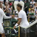 Rafa Nadal y Nick Kyrgios se saludan tras uno de sus partidos
