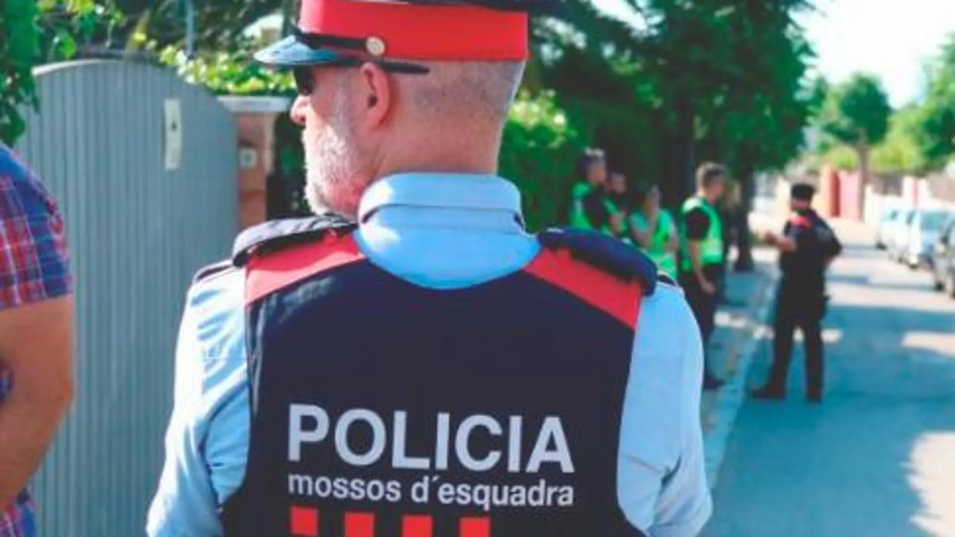 Cuatro detenidos por una presunta violación en grupo a una menor en Manresa