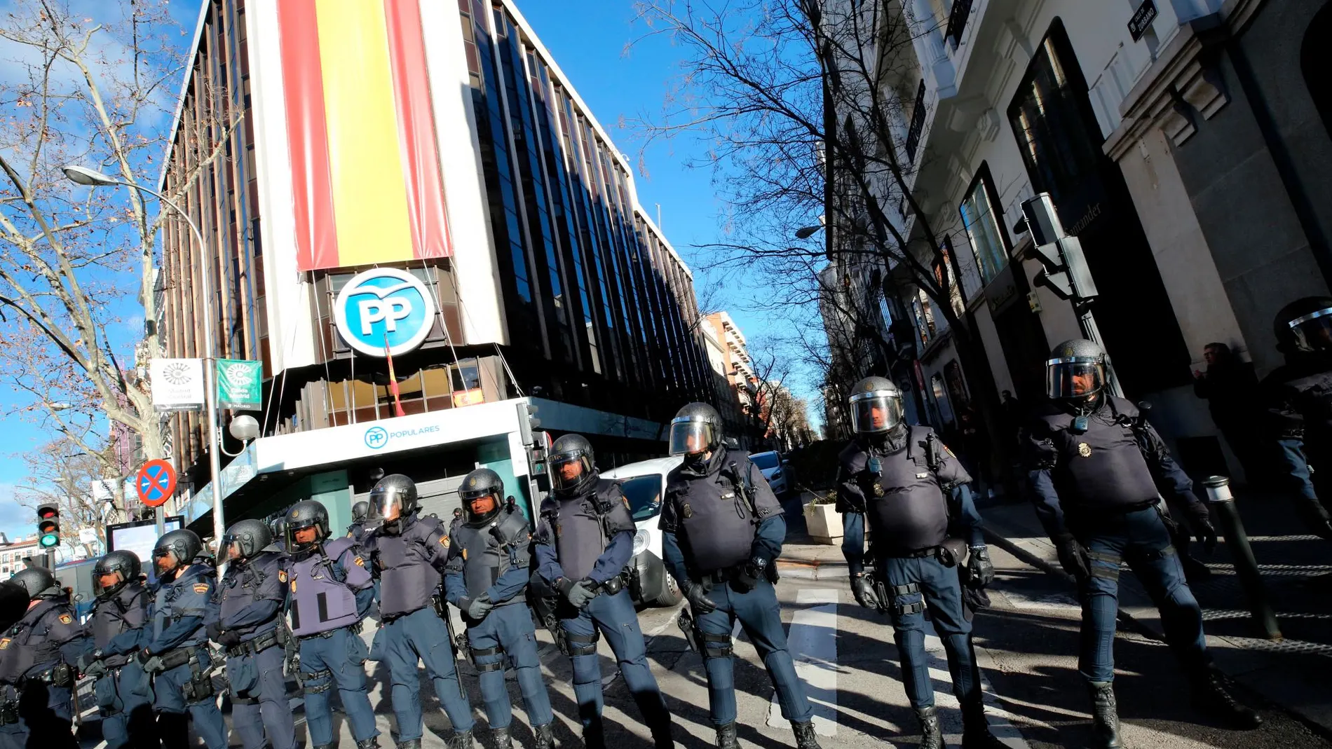 Agentes antidisturbios en las protestas de taxistas acaecidas en Madrid