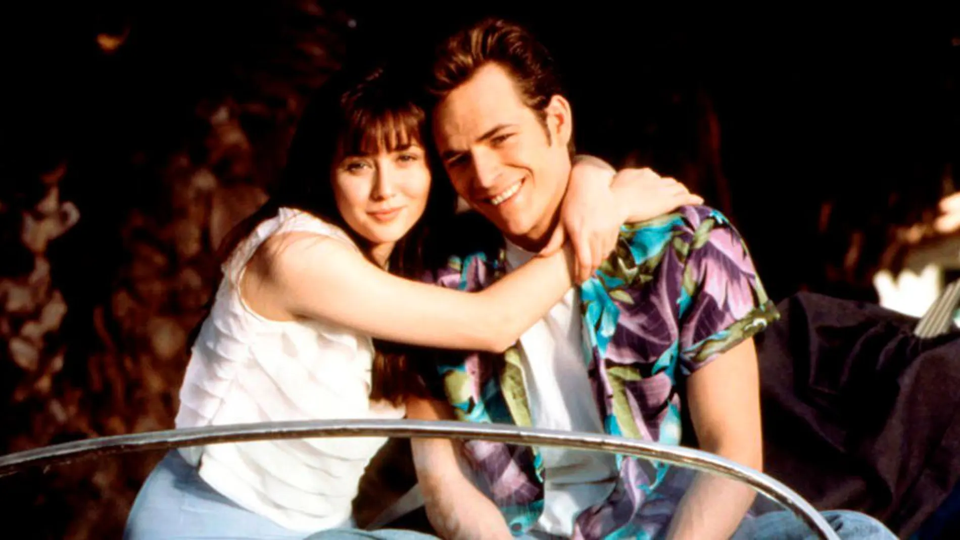 Shannen Doherty y Luke Perry de jóvenes