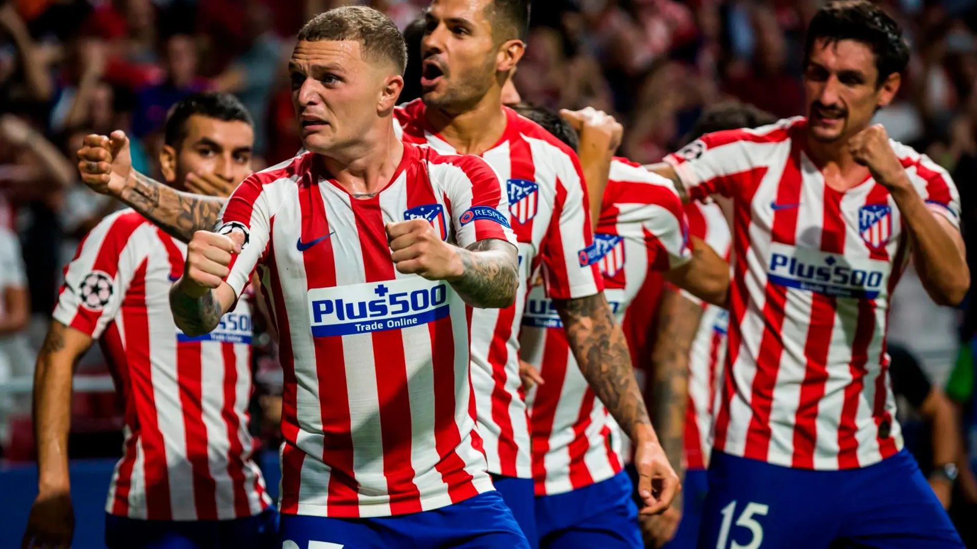 Los jugadores del Atlético celebran uno de sus goles