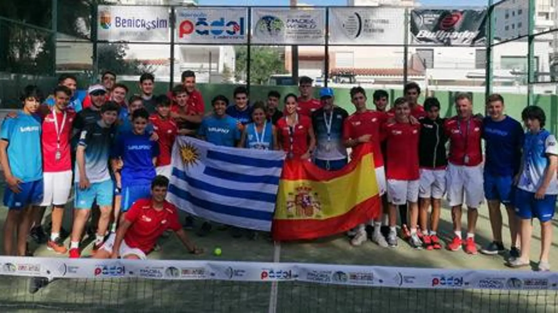 Equipos de España y Uruguay