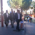 El concejal Manuel Saravia visita la zona Rafael Cano con los técnicos de Adif