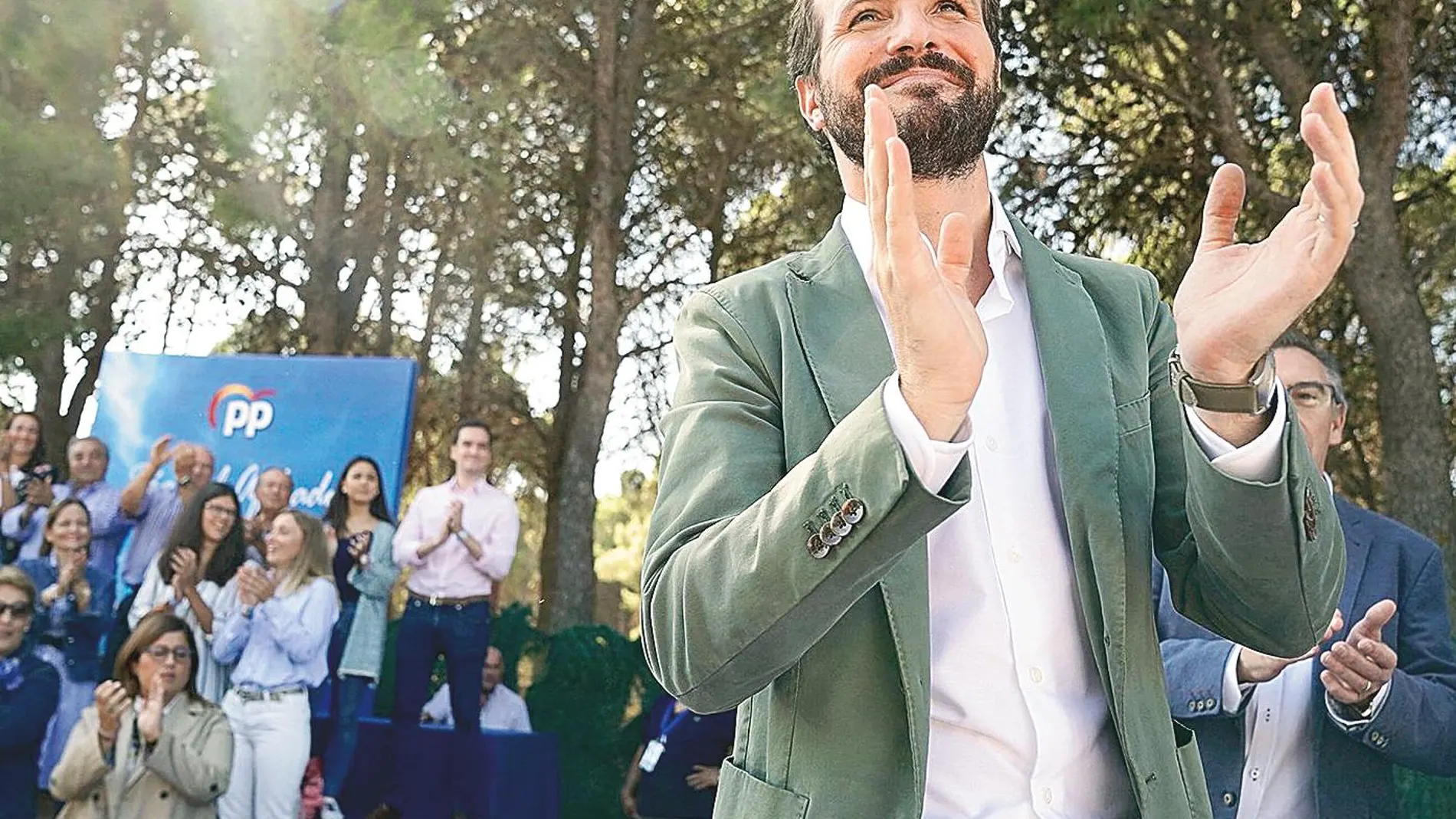 El presidente del Partido Popular, Pablo Casado, interviene ayer en el acto del Día del Afiliado del PP de Aragón. Foto: David Mudarra