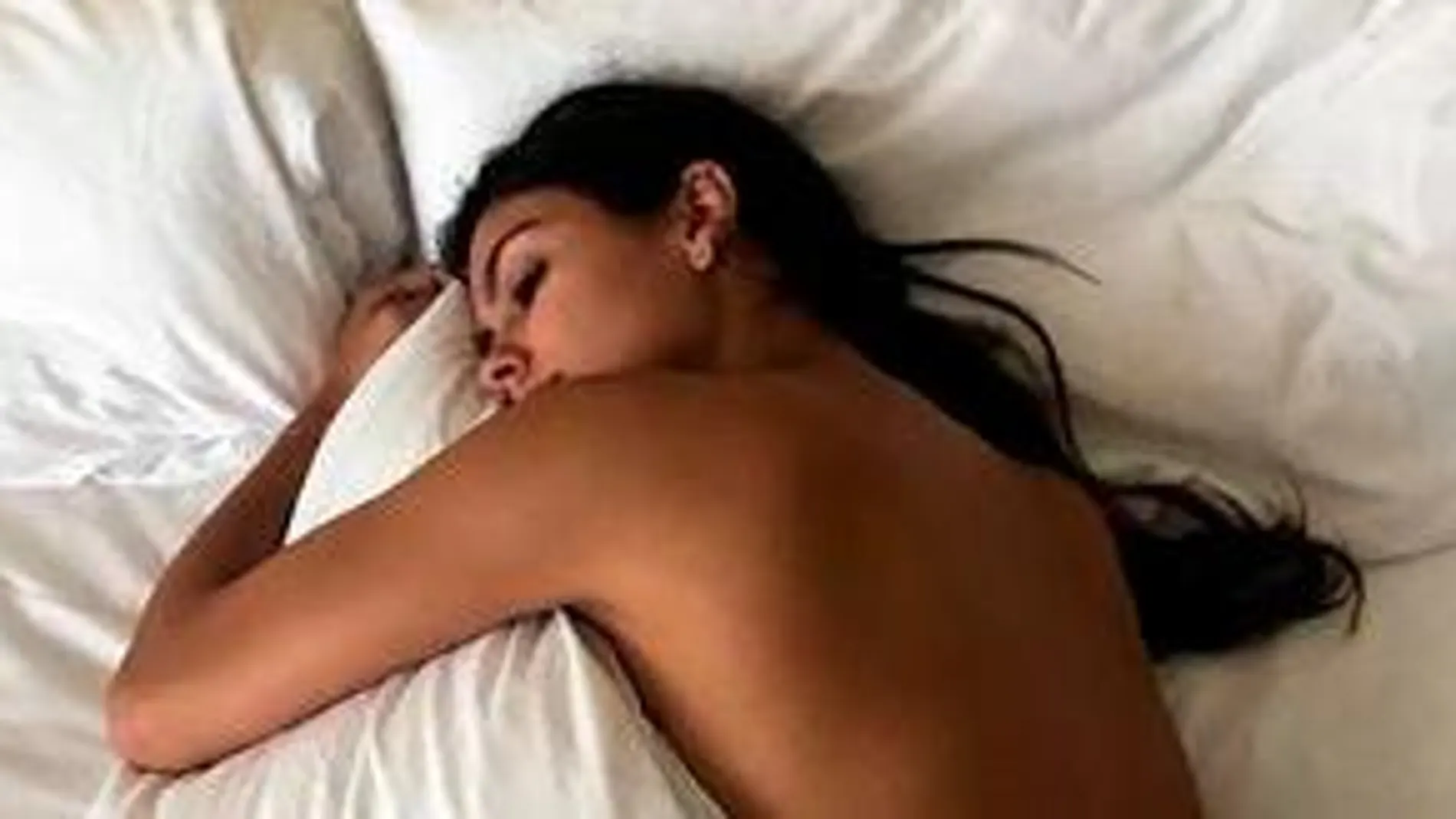 Pedroche sube una foto a Instagram desnuda y en la cama