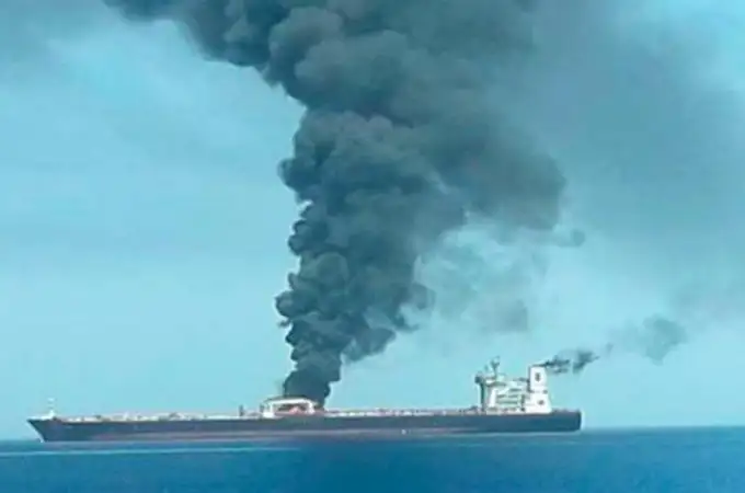 Misterioso ataque de misiles contra un petrolero iraní en el Mar Rojo