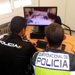 Agentes de policía responsables de delitos a menores / Policía Nacional