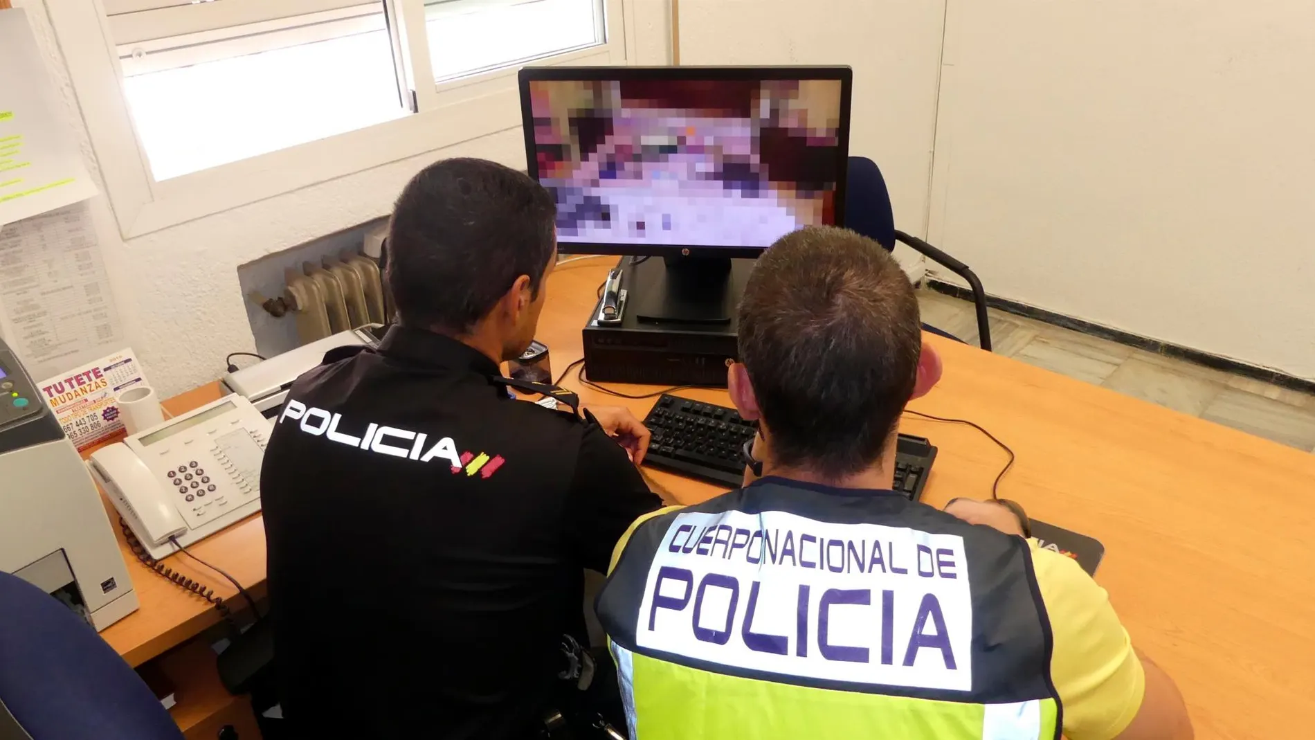 Agentes de policía responsables de delitos a menores / Policía Nacional