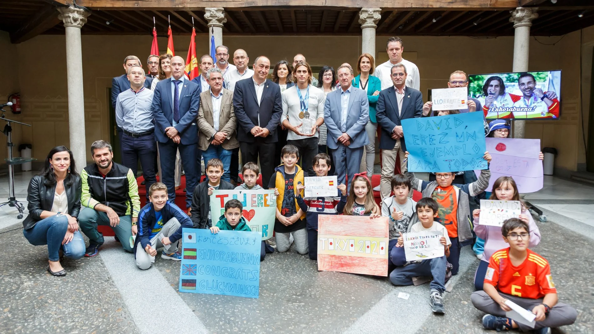 El presidente de la Diputación, Miguel Ángel de Vicente, preside la recepción oficial al piragüista de Palazuelos de Eresma, David Llorente, tras proclamarse subcampeón del mundo en K1 y por equipos en slalom