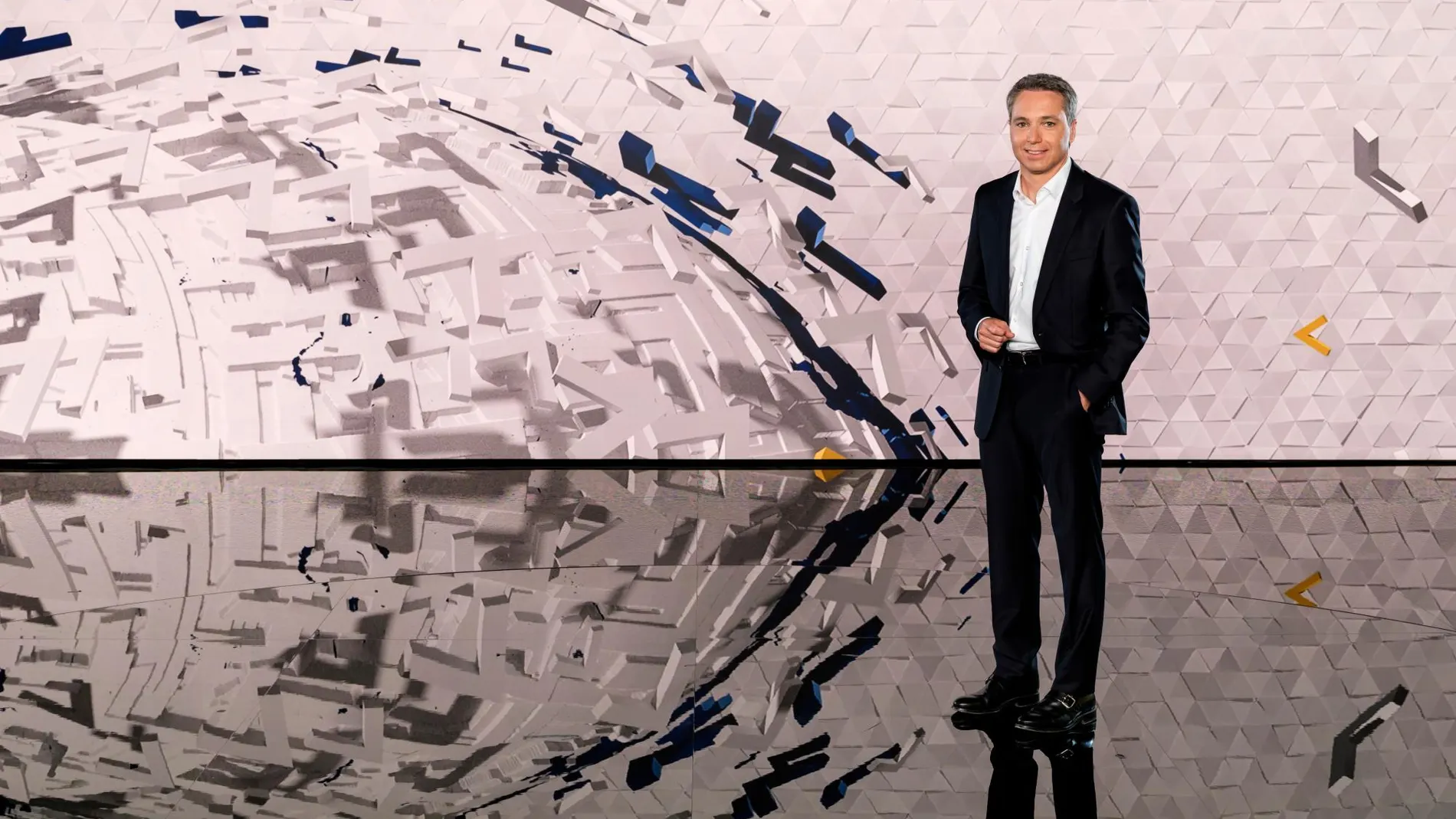 Vicente Vallés presentará en Antena 3 "Especial Coronavirus"