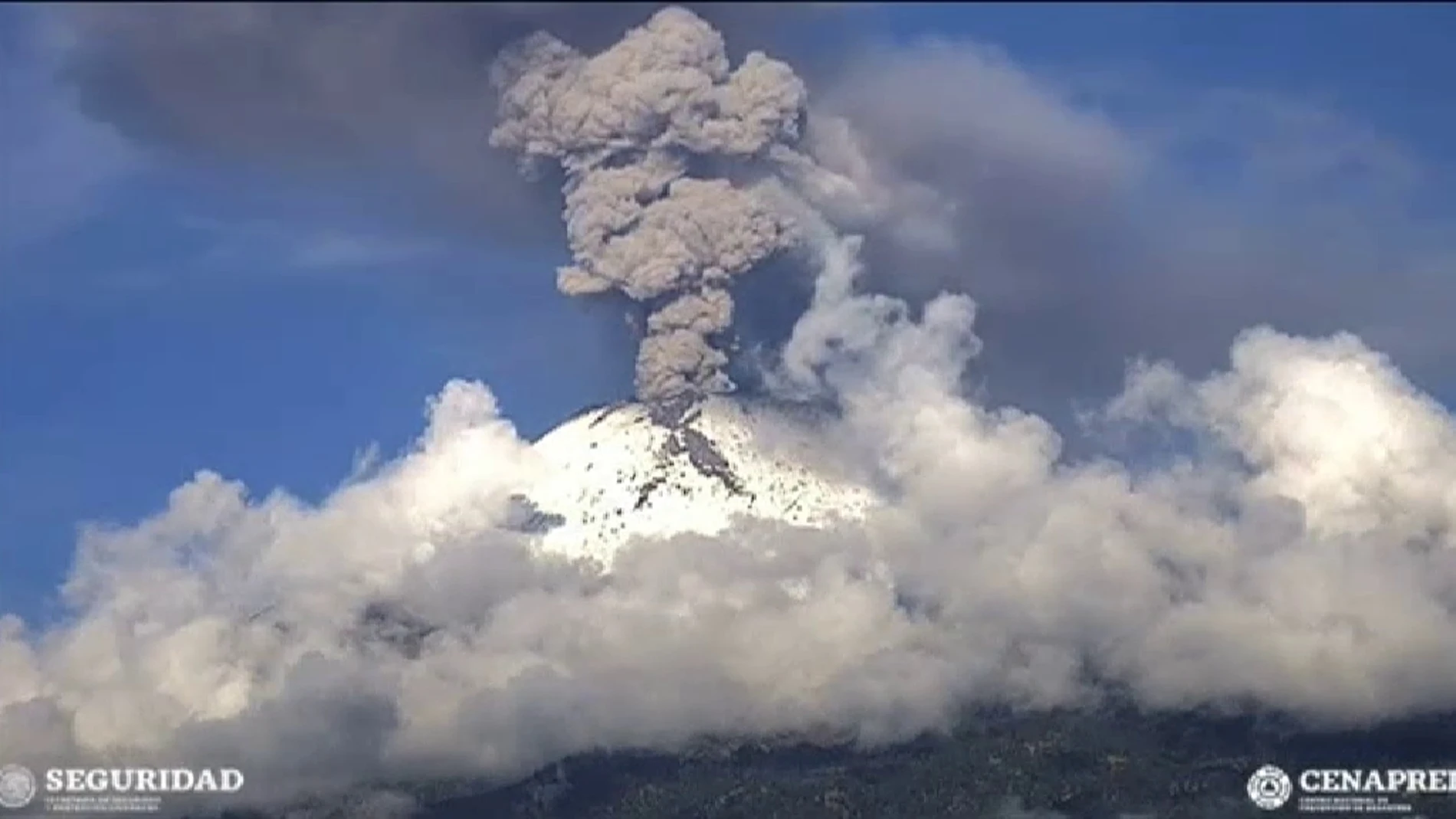 Volcán Popocatépetl (México), en plena explsosión
