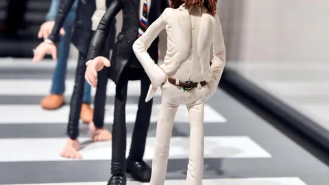 Varias de las figuras realizadas en plastilina que representan a los principales hitos musicales / Efe