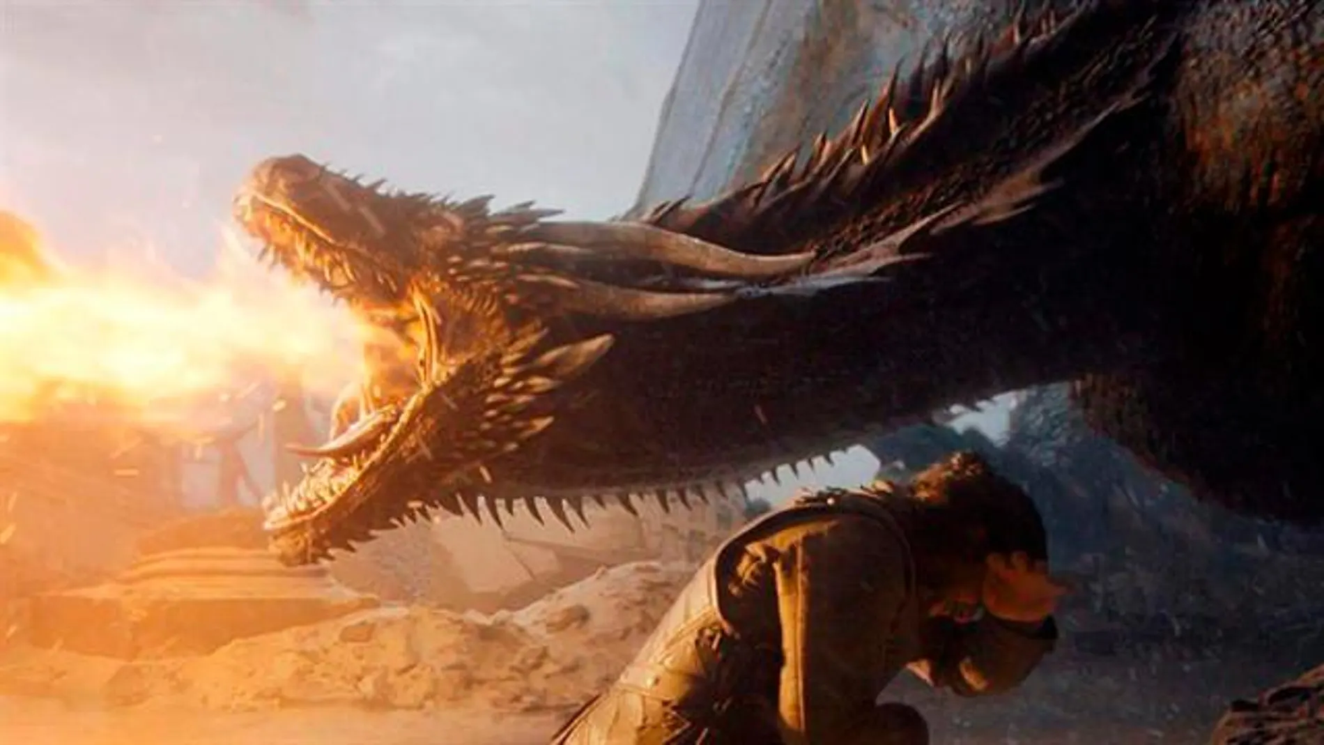 Drogon quemando el trono de hierro en Juego de Tronos