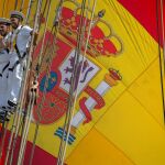 "El nombre de Juan Sebastián de Elcano brilla en la popa del buque escuela de la Armada"