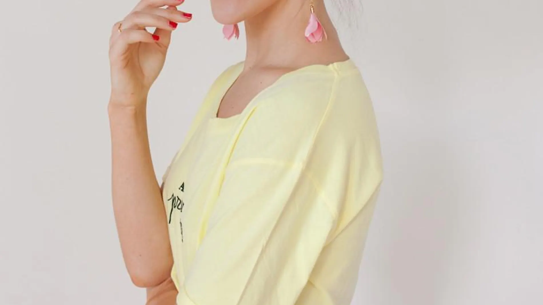 Ésta es la camiseta rebajada que más te identifica si este año te quedas sin vacaciones