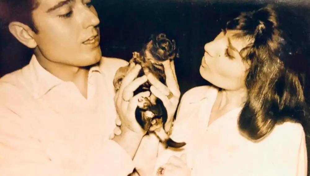 María del Carmen Bruguera, de nombre artístico «Maby», formó pareja cómica con Andrés Pajares en los años 60. Lo suyo fue un flechazo a primera vista y no se separaron hasta el día en que ella falleció
