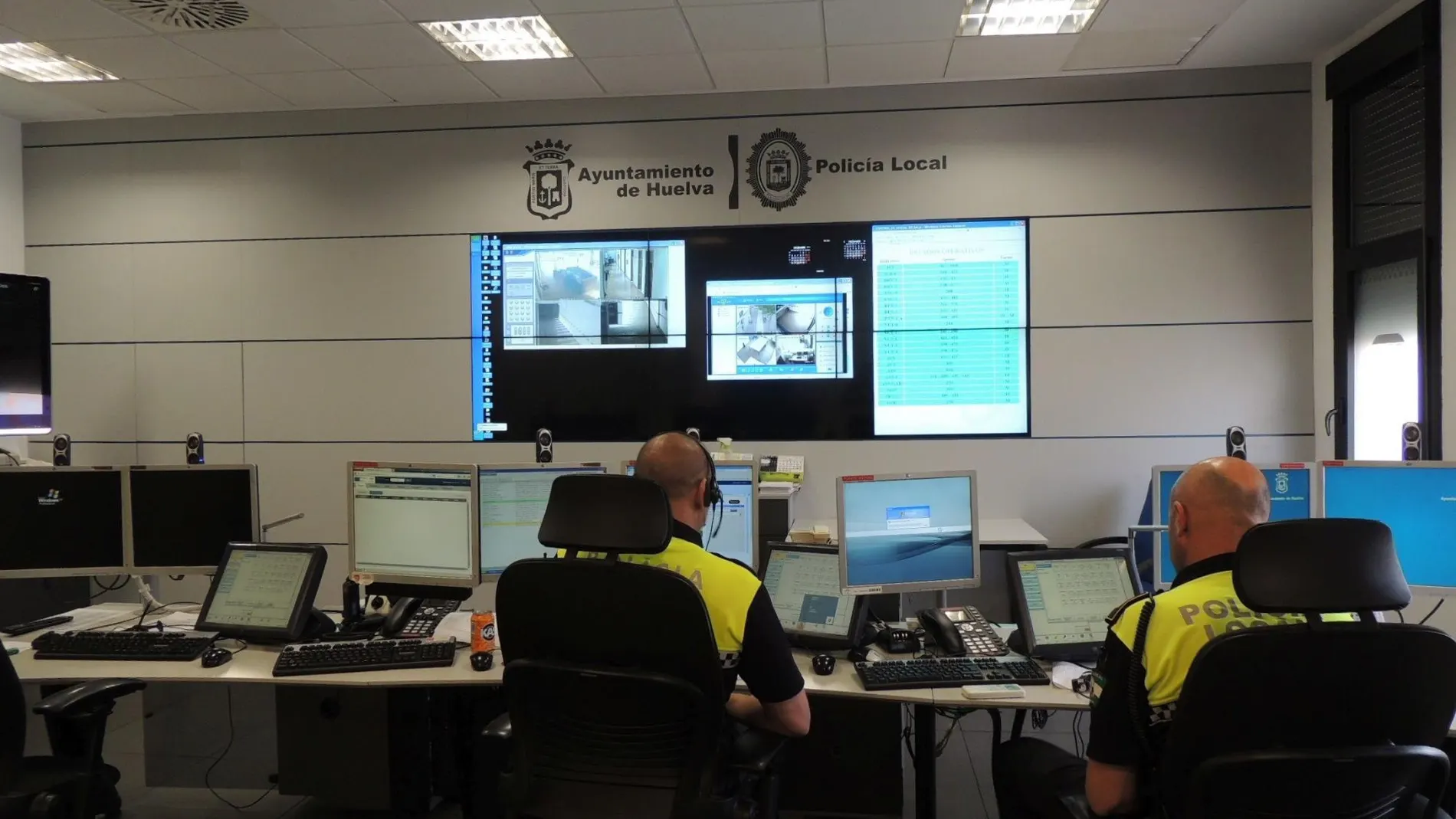 Centro de control de la Policía Local en Huelva /Foto: EP