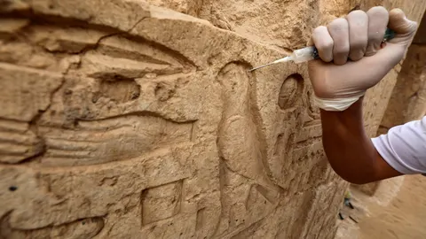 Foto de archivo de trabajos arqueológicos