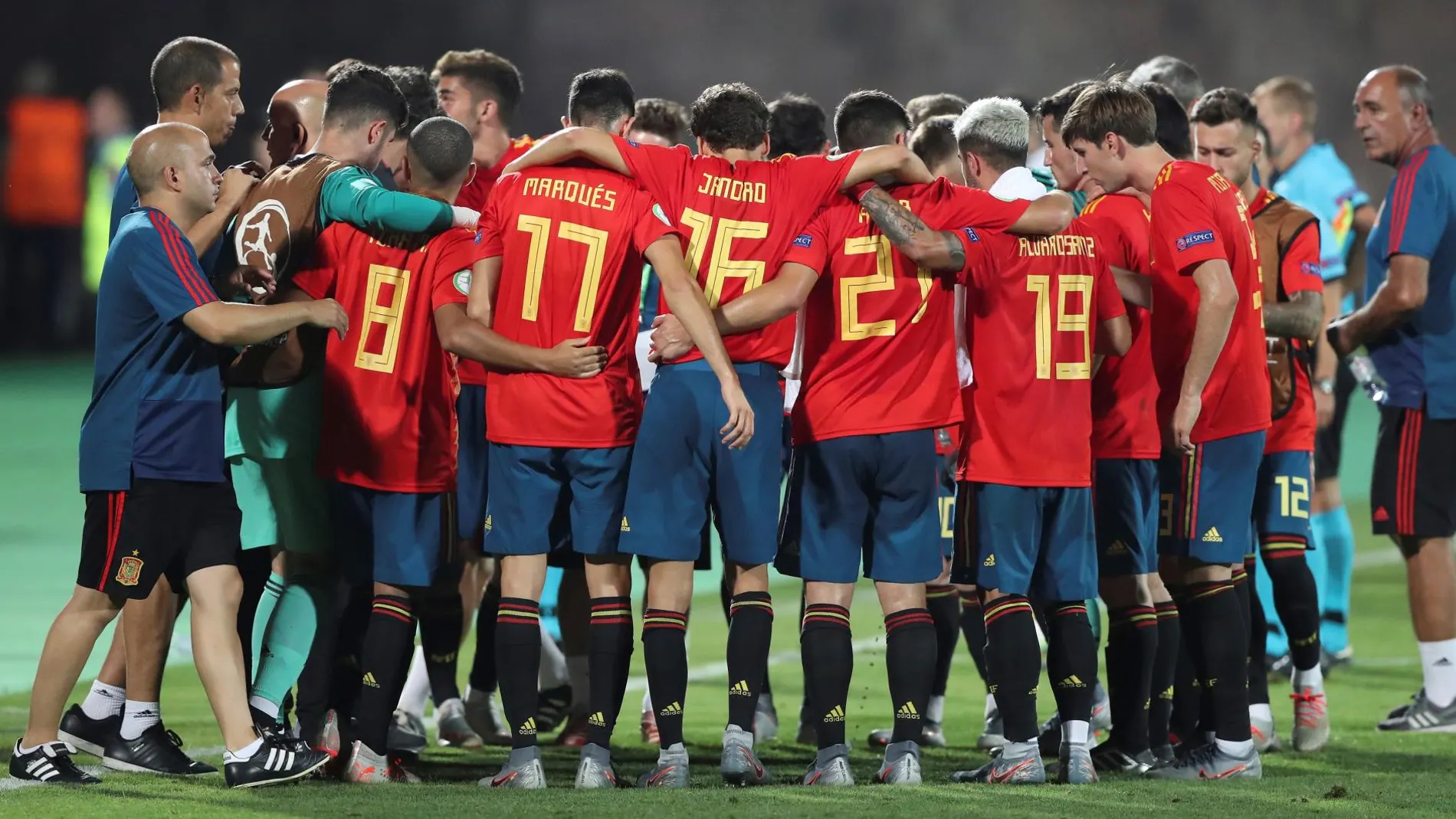 Los penaltis clasifican a España para la final del Europeo sub'19