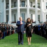 Donald Trump y la primera dama, Melania, en un momento ayer del homenaje a las víctimas del 11-S