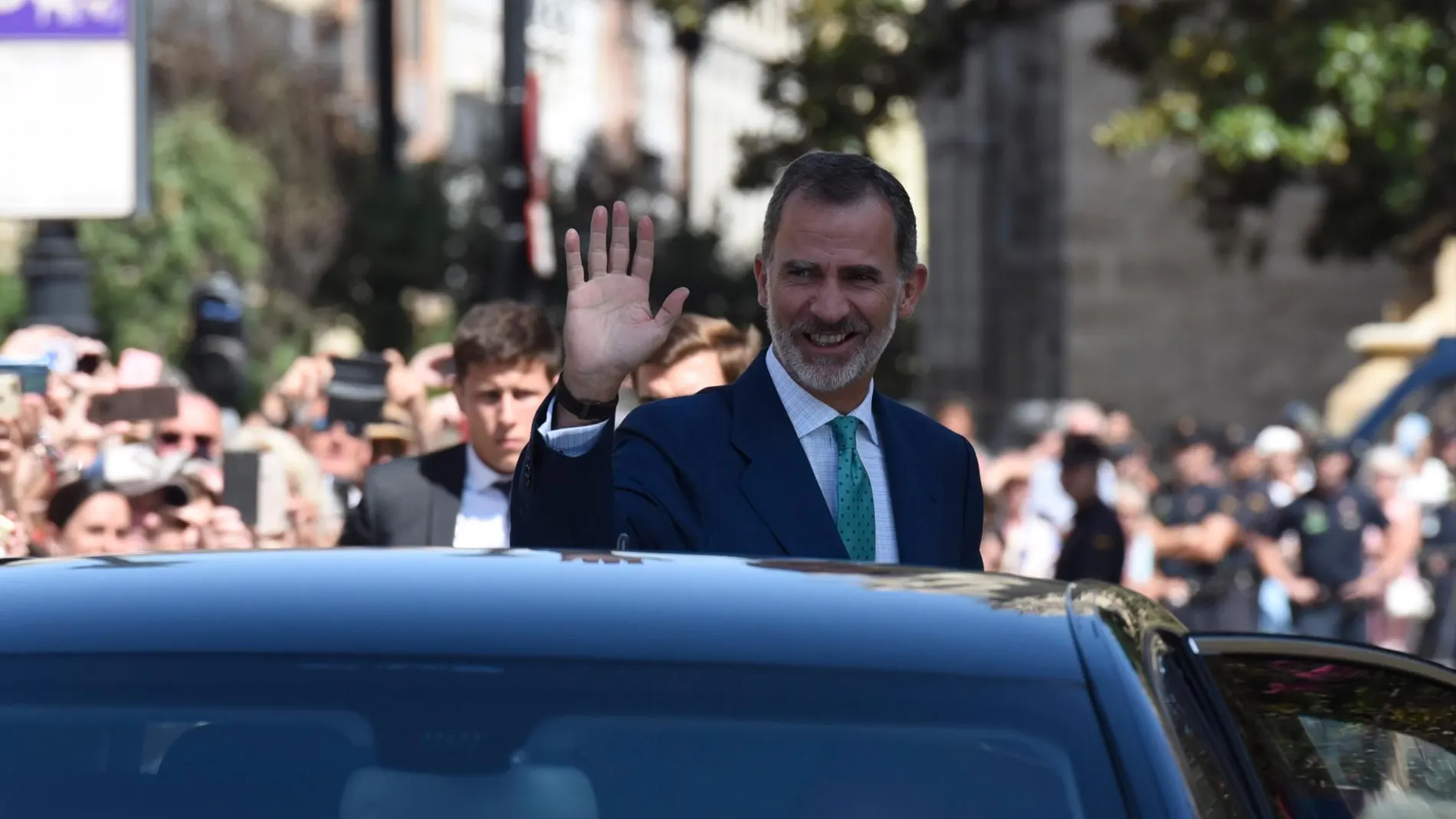 El Rey Felipe VI llegando al Archivo de Indias, ayer en Sevilla / KE-IMAGEN