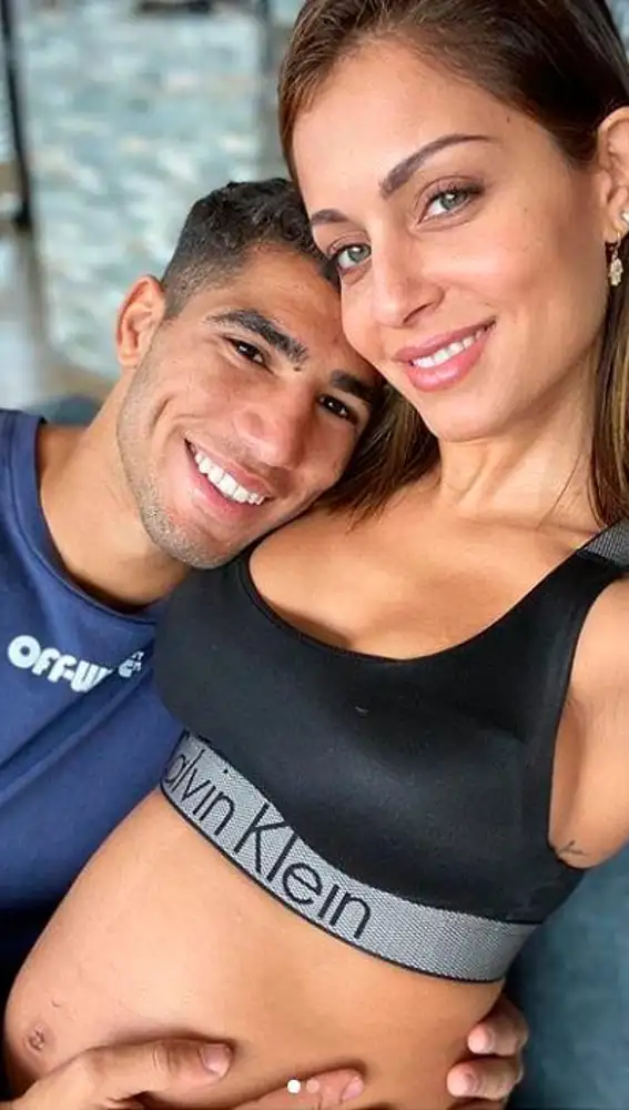 Hiba Abouk y Achraf Hakimi, en una imagen de archivo / Instagram