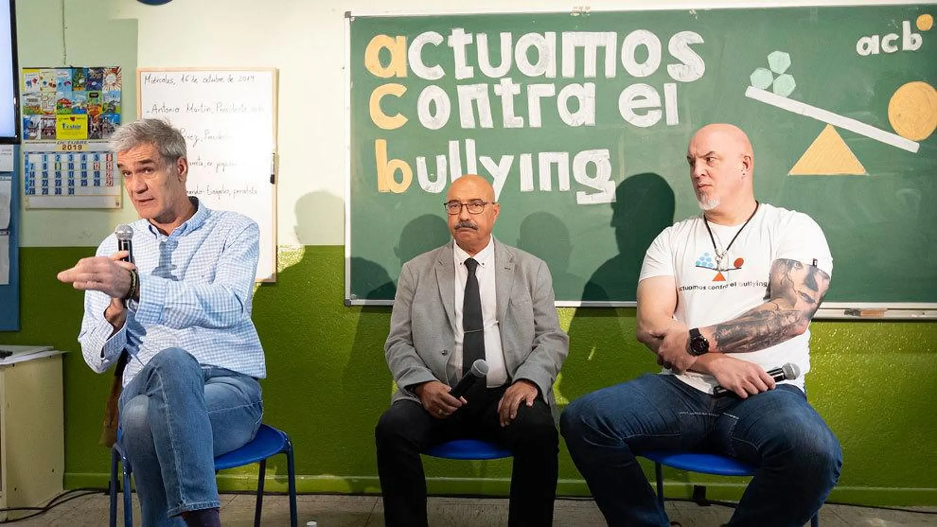 Antonio Martín, presidente de la ACB, Javier Pérez, presidente de NACE, e Iñaki Zubizarreta, exjugador ACB.
