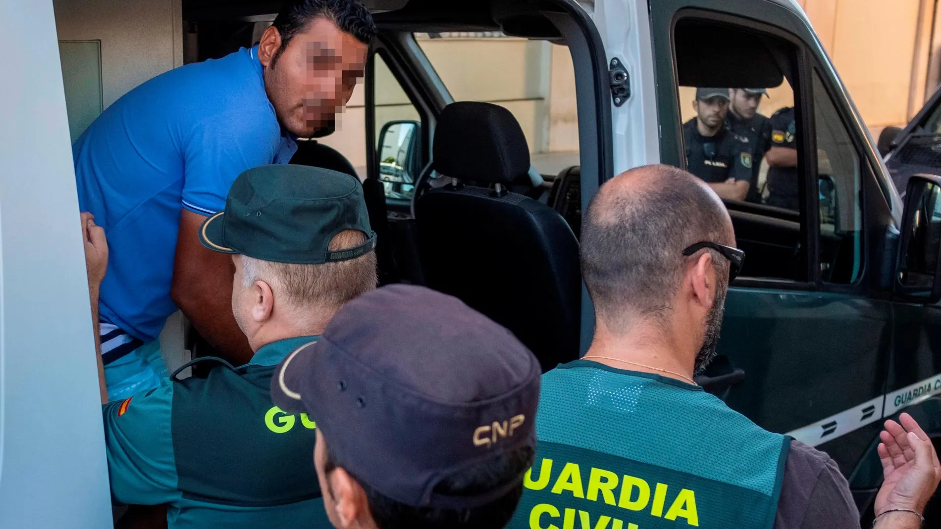 El detenido, a su llegada a los juzgados de Huelva / Foto: EFE