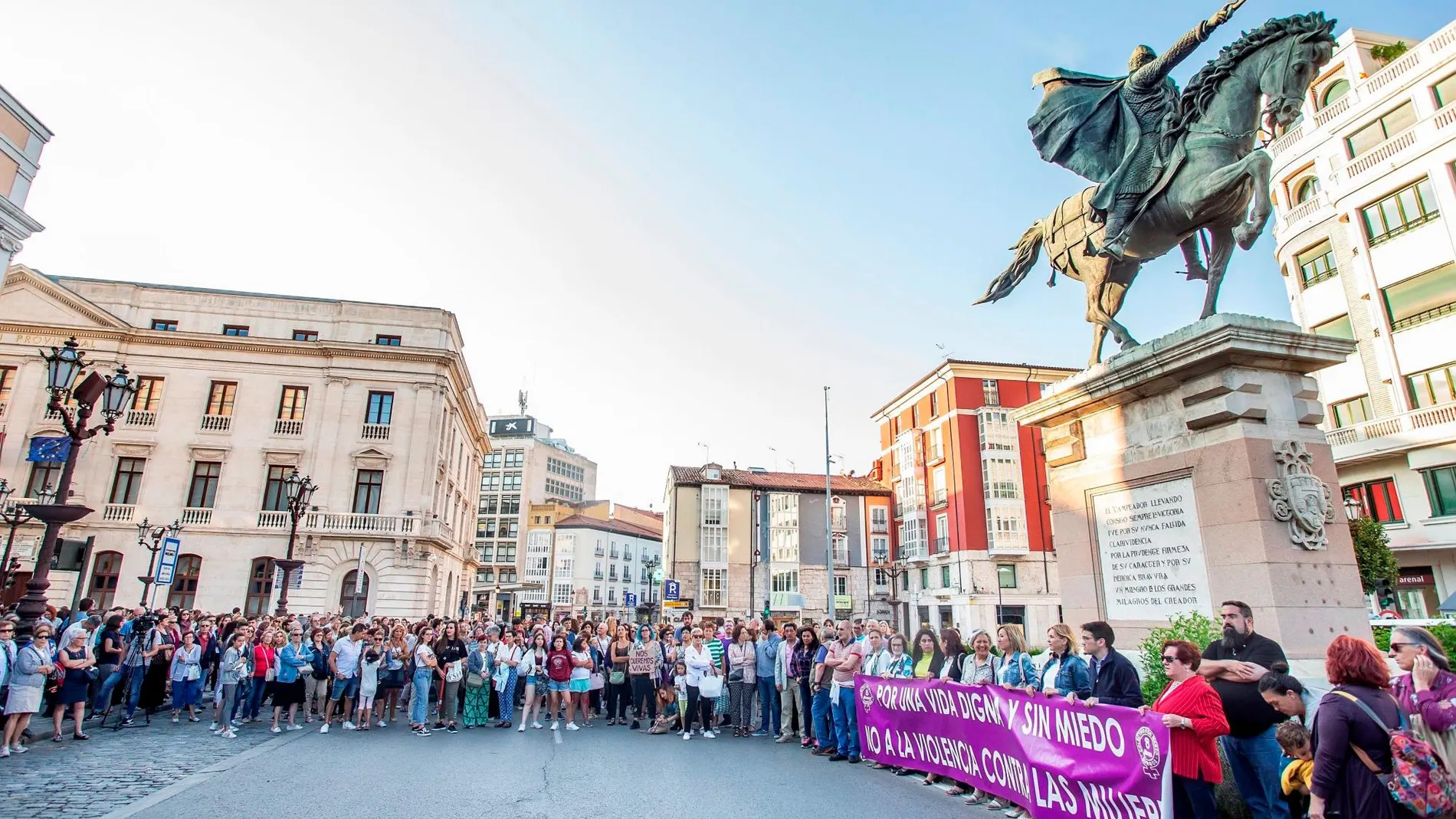 Manifestación en Burgos por el asesinato de una vecina de Villagonzalo Pedernales