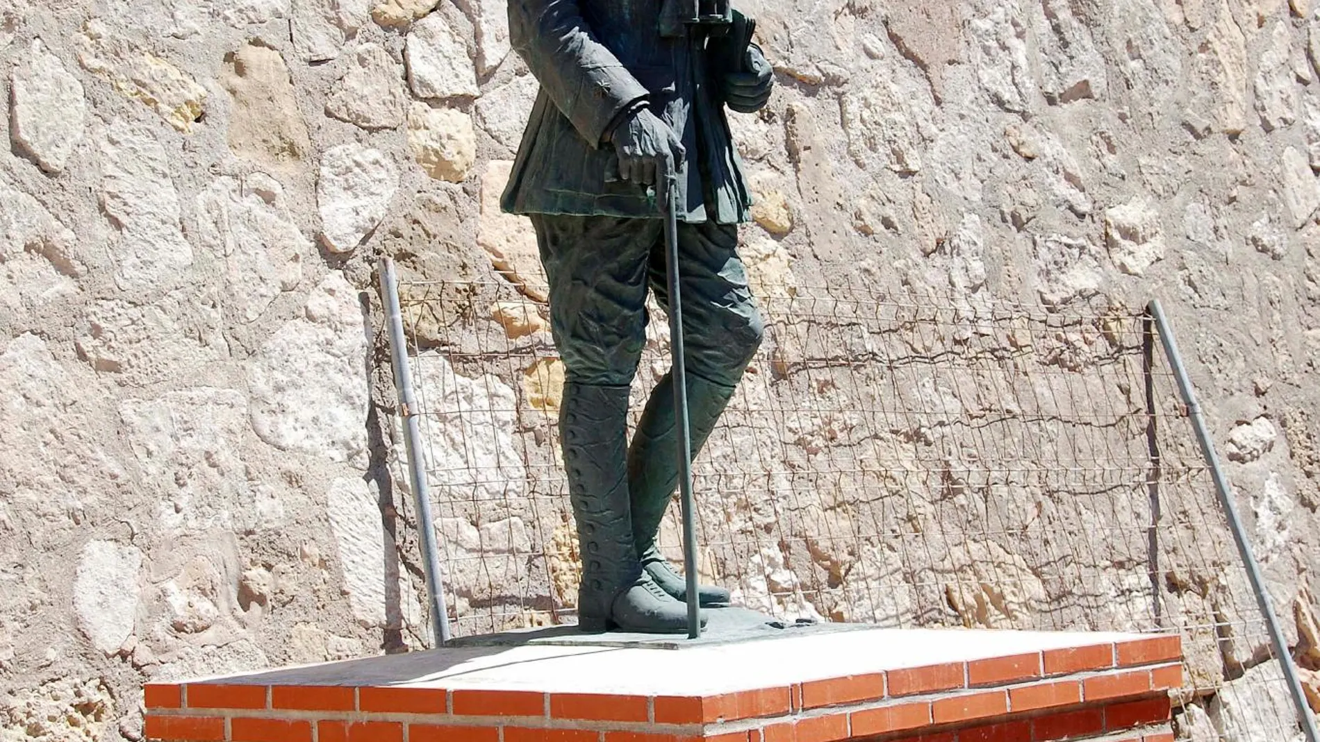 El PSOE propondrá la retirada de la estatua de Franco de Melilla