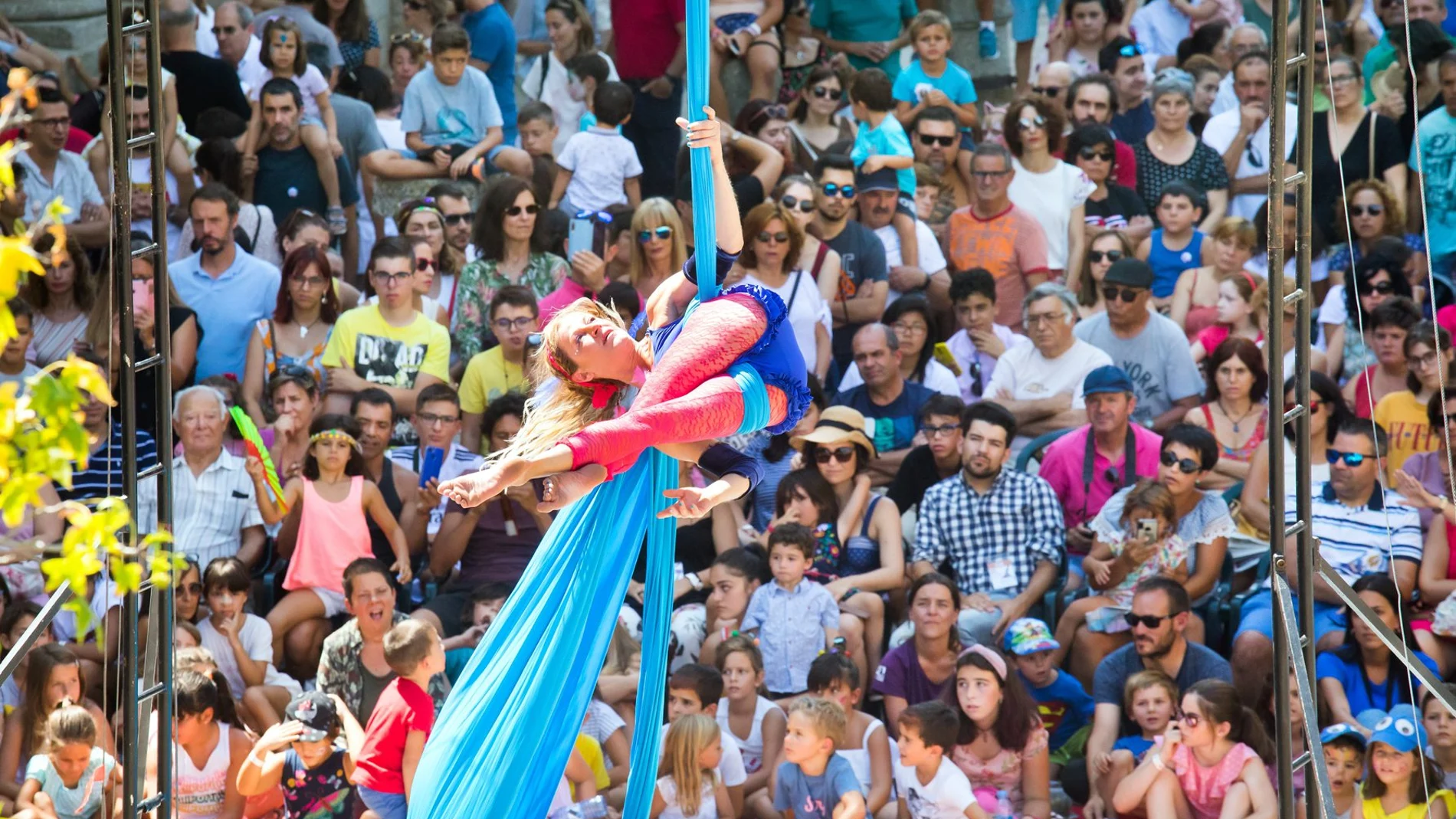 Compañía La Machina Teatro con su espectáculo En el aire