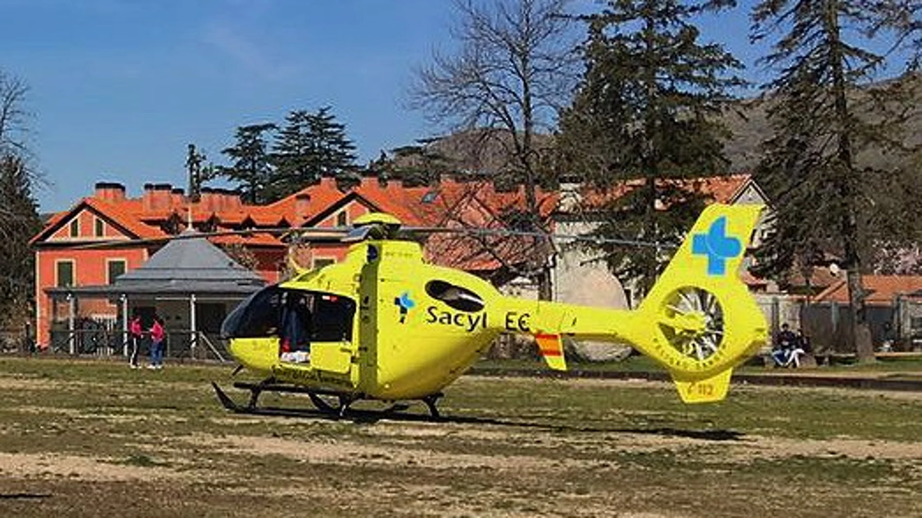 El helicóptero de Sacyl trasladó a la bebé al hospital de Buros