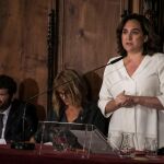 Ada Colau leyó una declaración institucional desde el Saló de Cent del Ayuntamiento de Barcelona