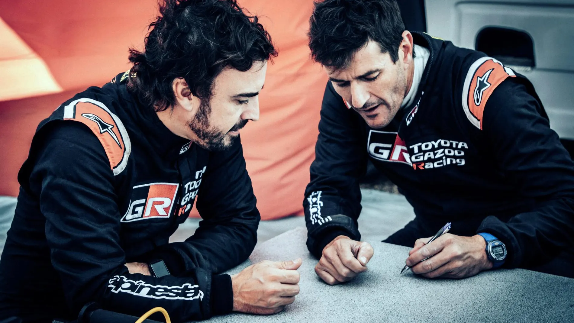 Vídeo: Fernando Alonso y Marc Coma listos para su debut en Marruecos