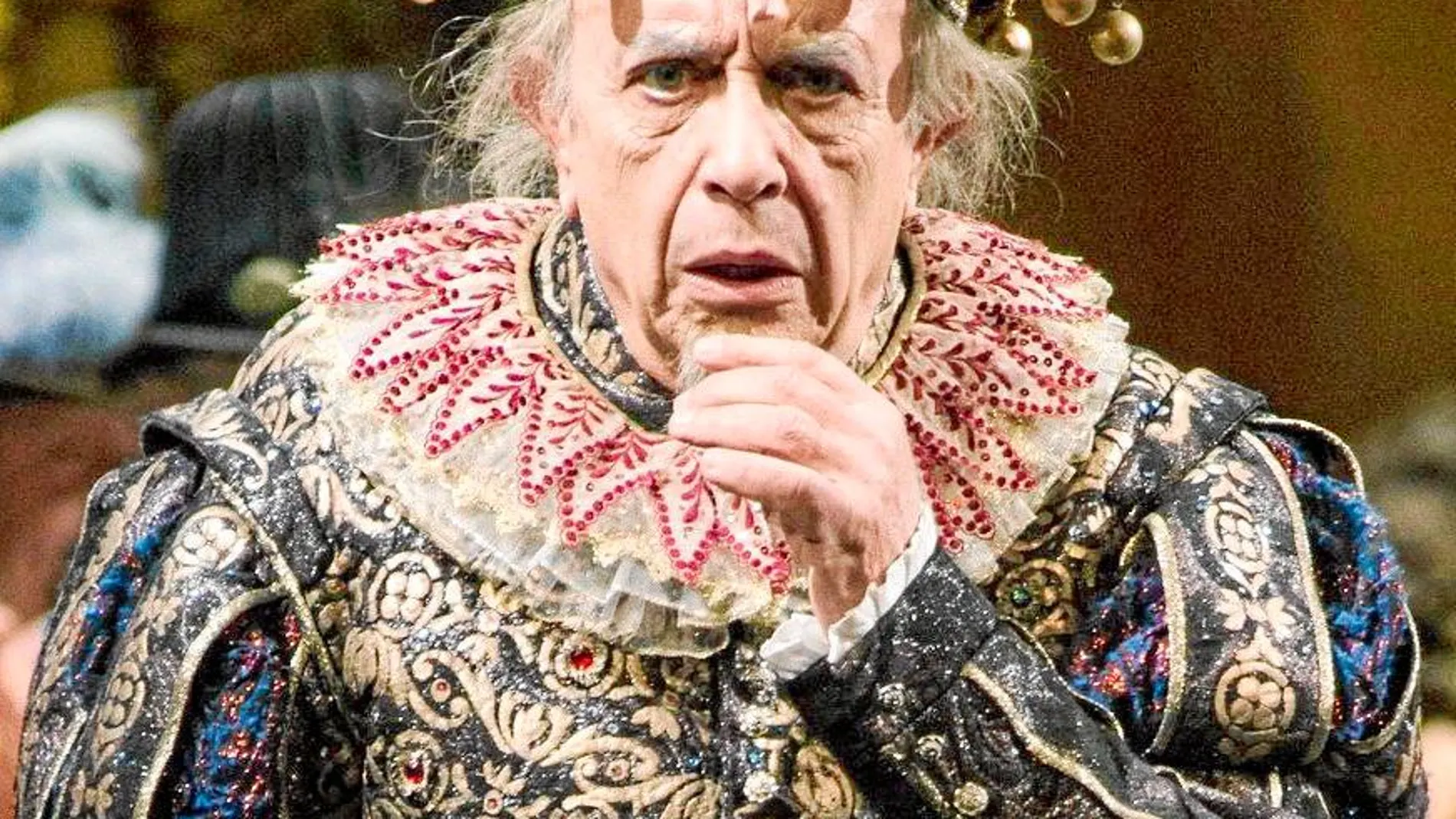 El barítono, en su última caracterización en La Scala como el bufón de la corte de la ópera verdiana
