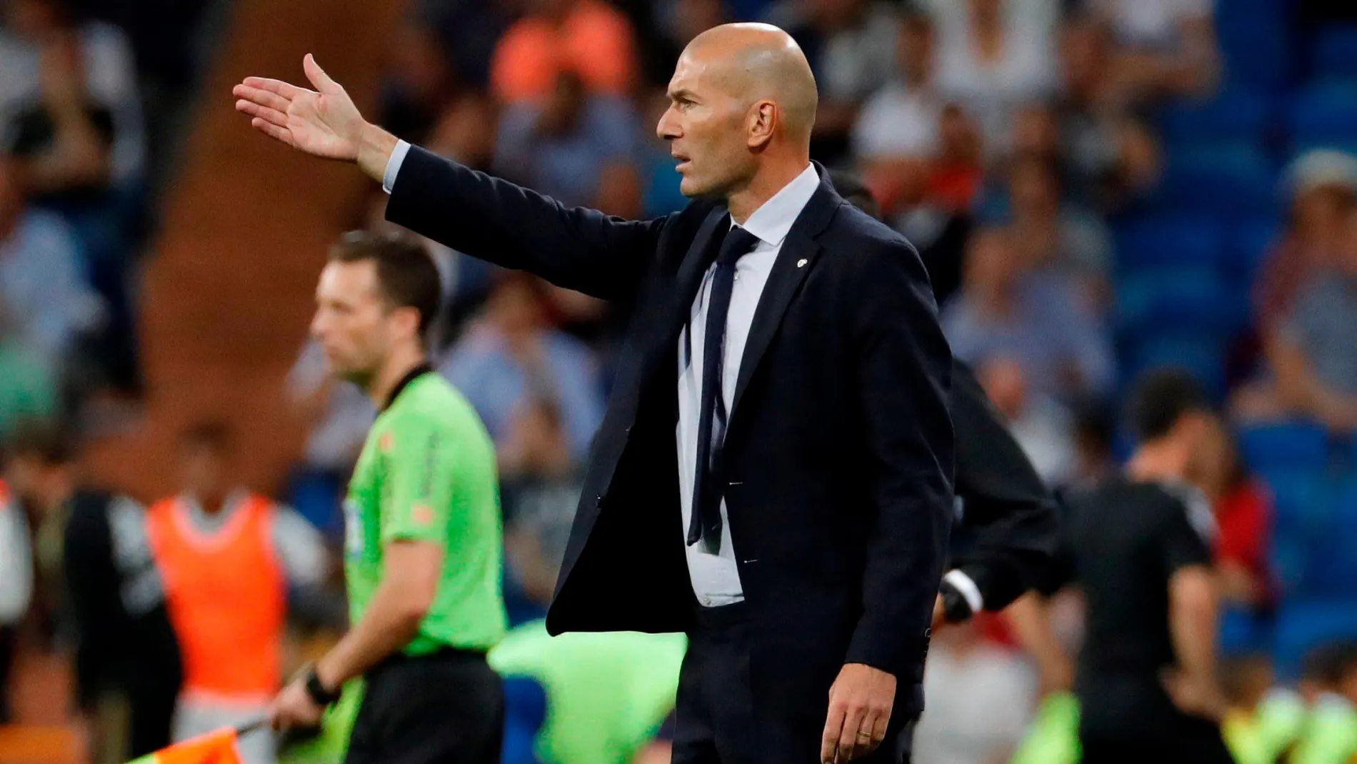 Zidane, dando instrucciones