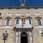 El Palau de la Generalitat donde Torra colocó los lazos amarillos a pesar del dictamen de la Junta Electoral