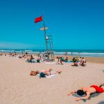 Bandera roja en la playa de la Malvarrosa