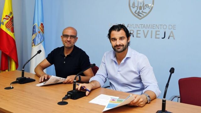 El alcalde de Torrevieja, Eduardo Dolón (dcha) en una imagen de archivo