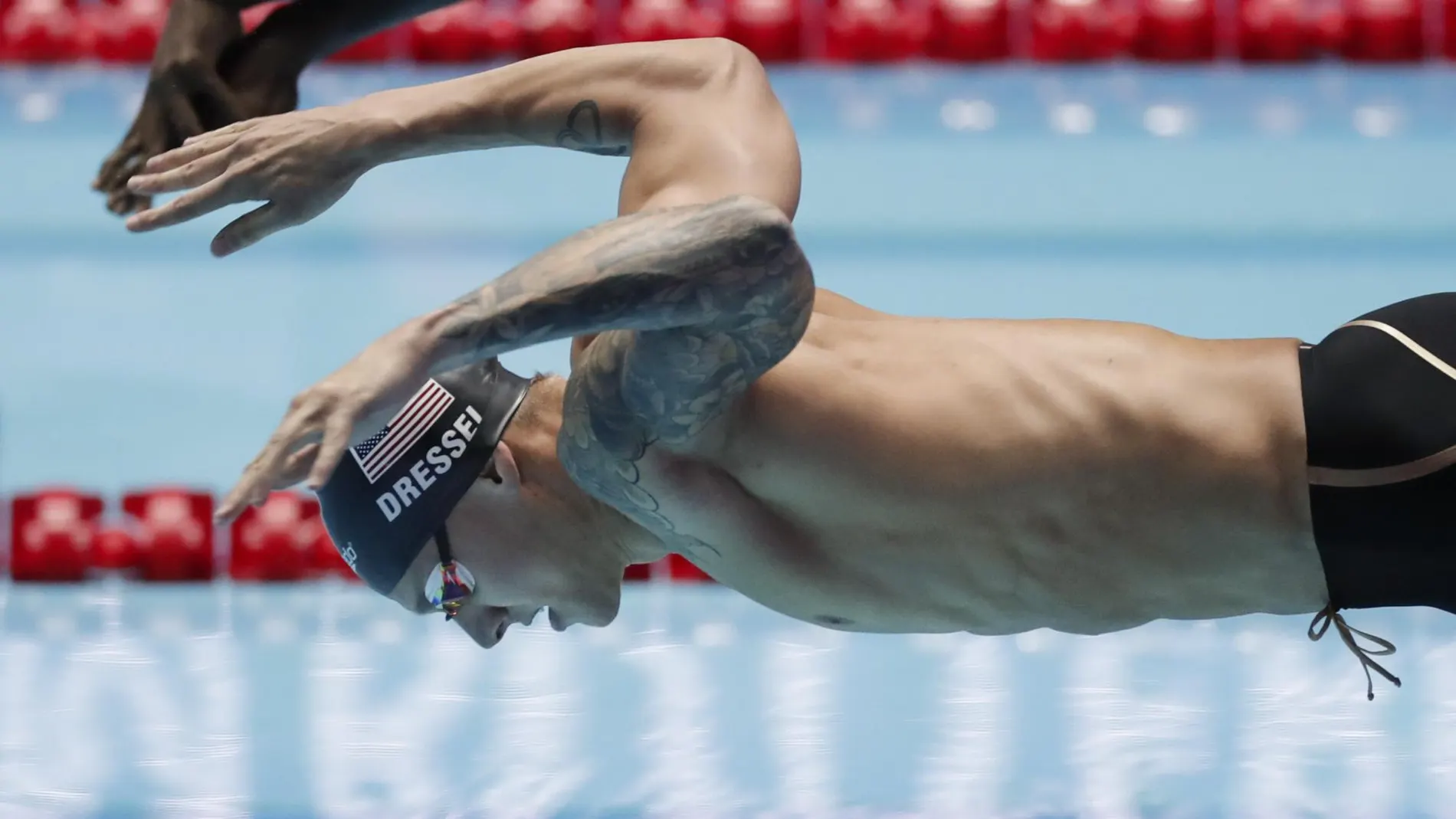 Caeleb Dressel batió otro récord del mítico Phelps