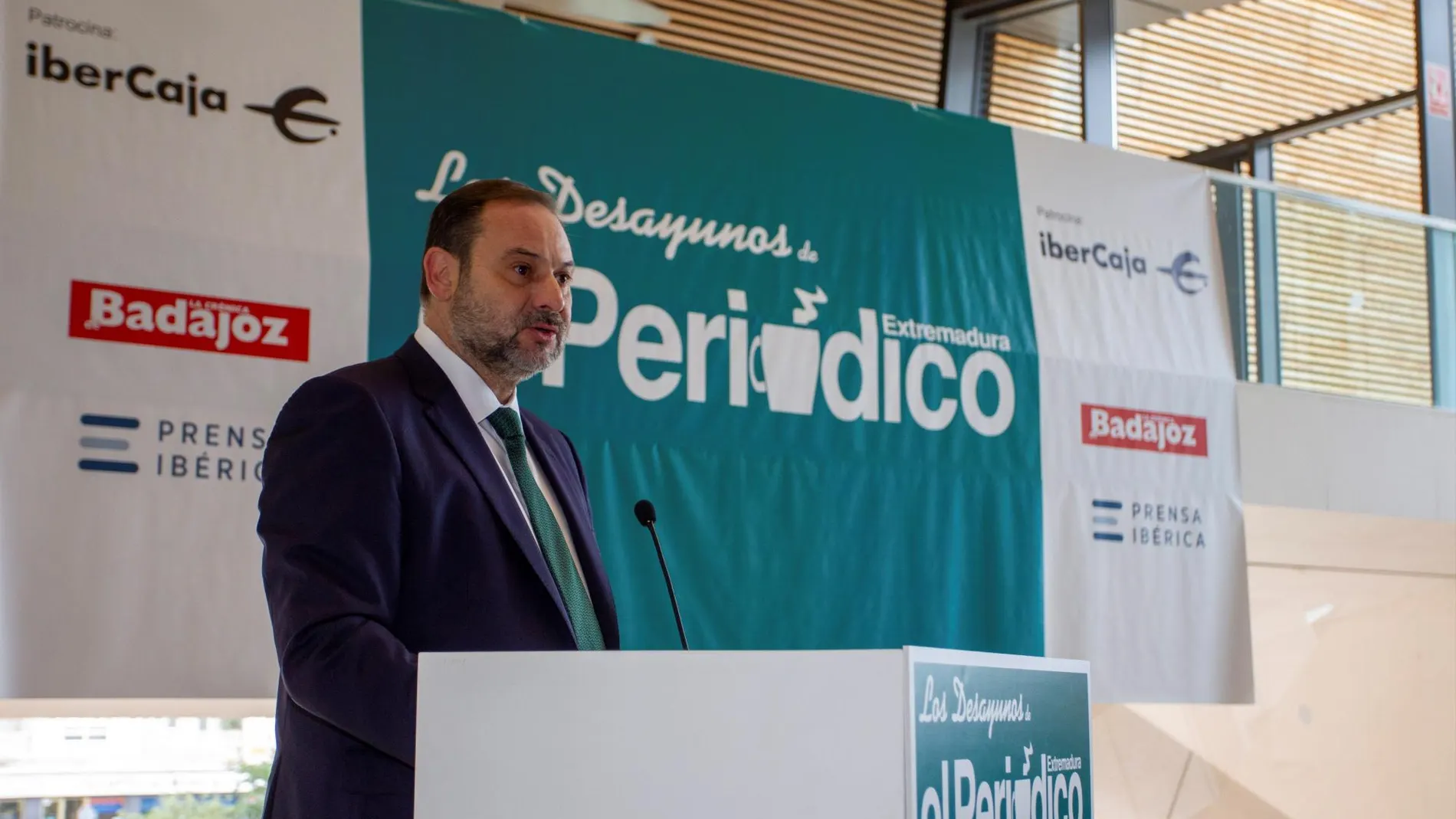 El ministro de Fomento, José Luis Ábalos, durante su intervención de hoy