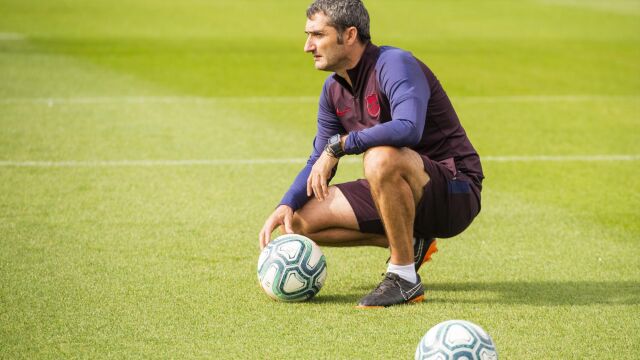 Valverde, durante un entrenamiento con el Barcelona