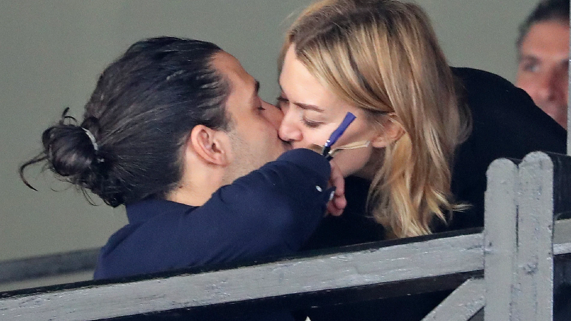 Marta Ortega y Carlos Torreta se besan apasionadamente en octubre de 2019