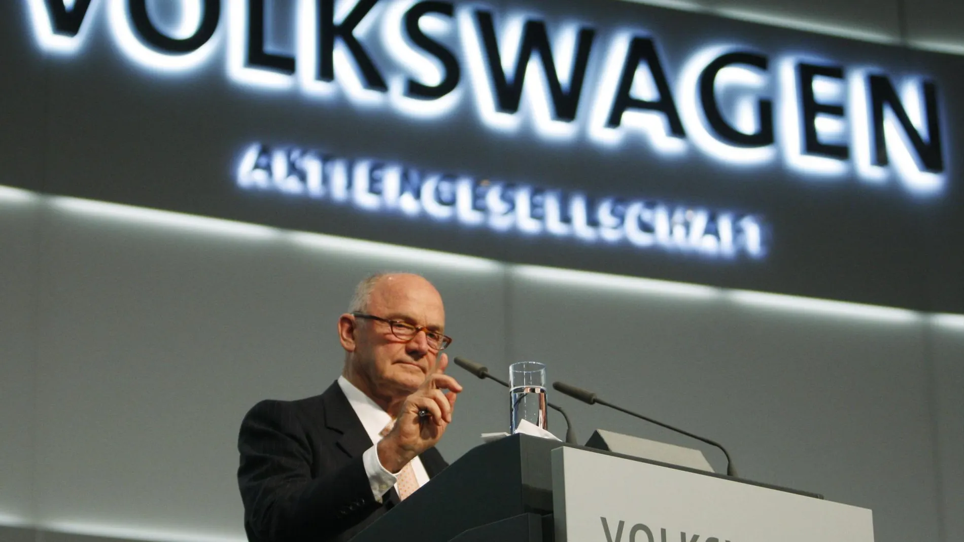 El expresidente de Volkswagen , Ferdinand Piëch, durante la junta de accionistas del grupo de 2008