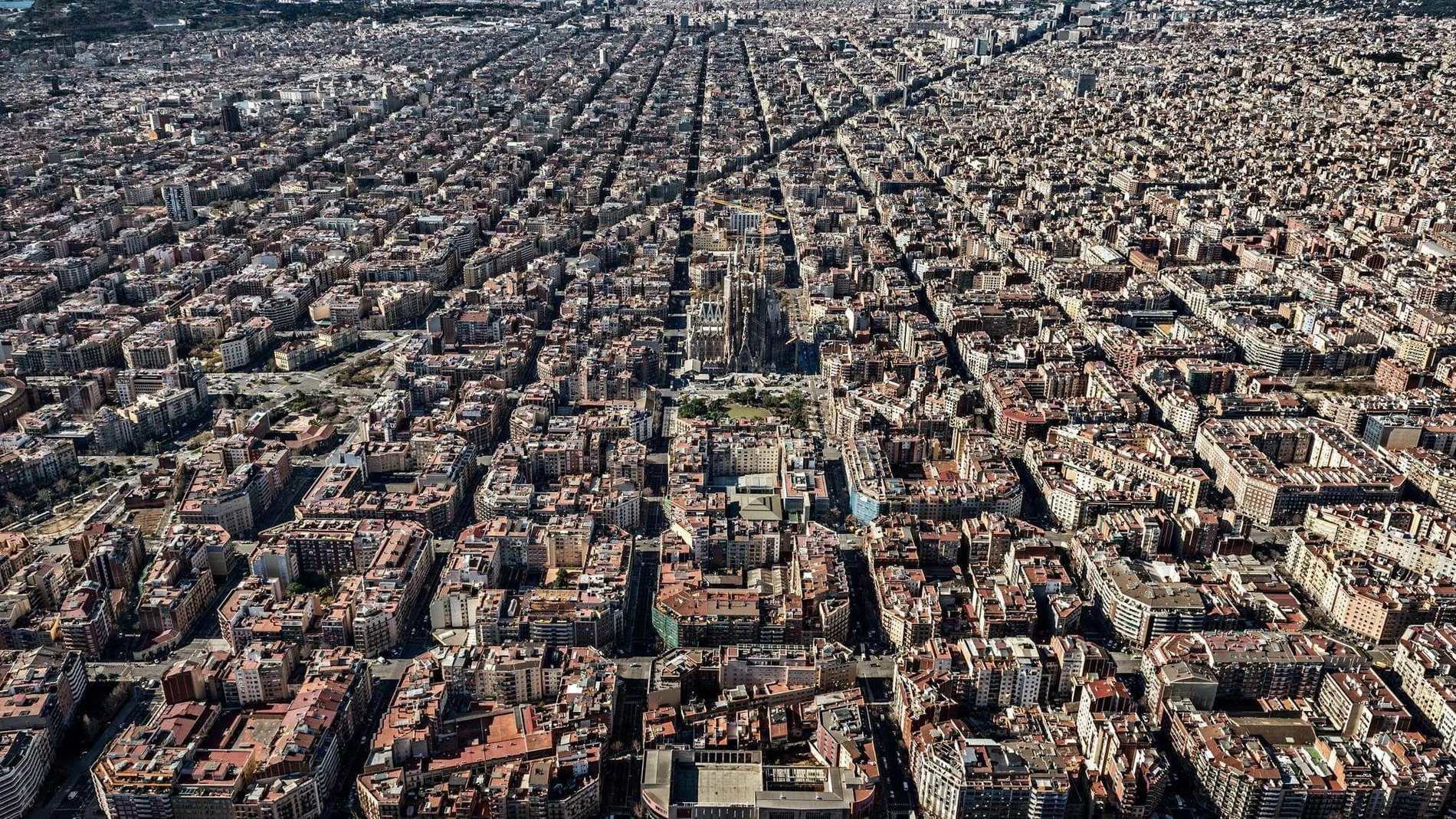 La media de personas por domicilio en Barcelona es de 2,45