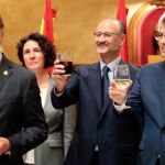 Fernández Mañueco, Luis Fuentes y García Carbayo brindan por la patrona de Salamanca