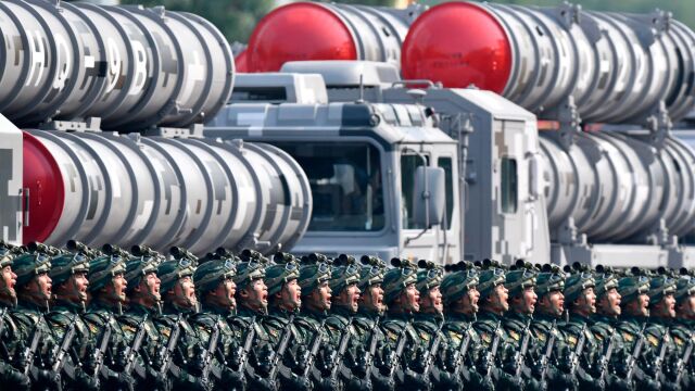 El Ejército de Liberación de China mostró sus nuevas armas/AP